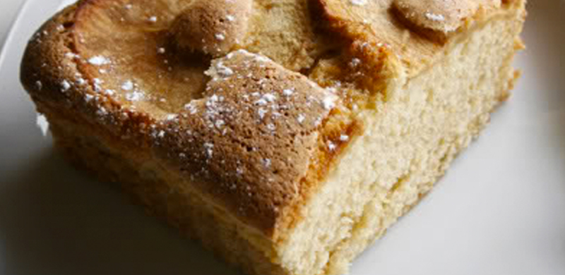 Tarta de manzana con ratafía
