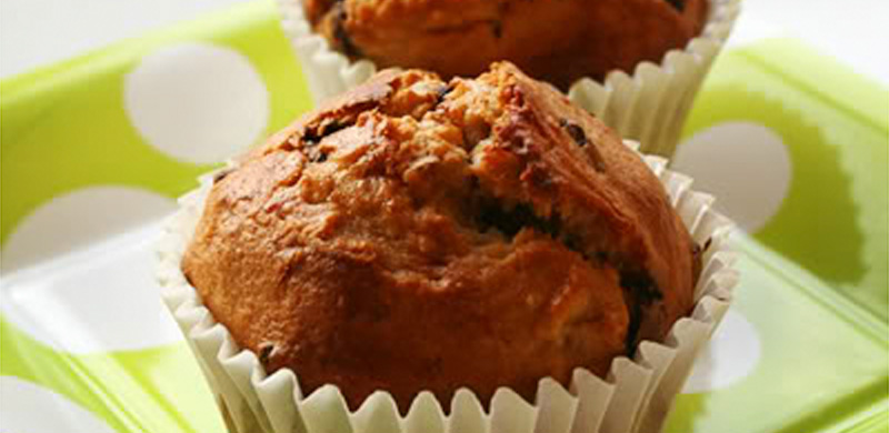 Magdalenas de plátano con nueces y chocolate