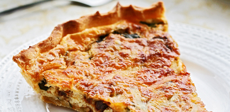Quiche de tomates secados al sol con albahaca